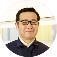 安達 俊介